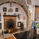 La Casa Di Penelope & Cirene 3* 皮耶特拉佩尔托萨